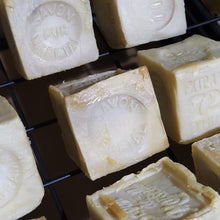 Load image into Gallery viewer, Artisan French Soap – 72% Extra Pure Coconut Oil 200-300G
