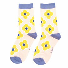 Load image into Gallery viewer, Miss Sparrow Retro Flowers Socks

